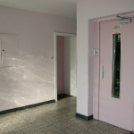 Hausflur mit Personenaufzug