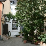 eingang-haus-34